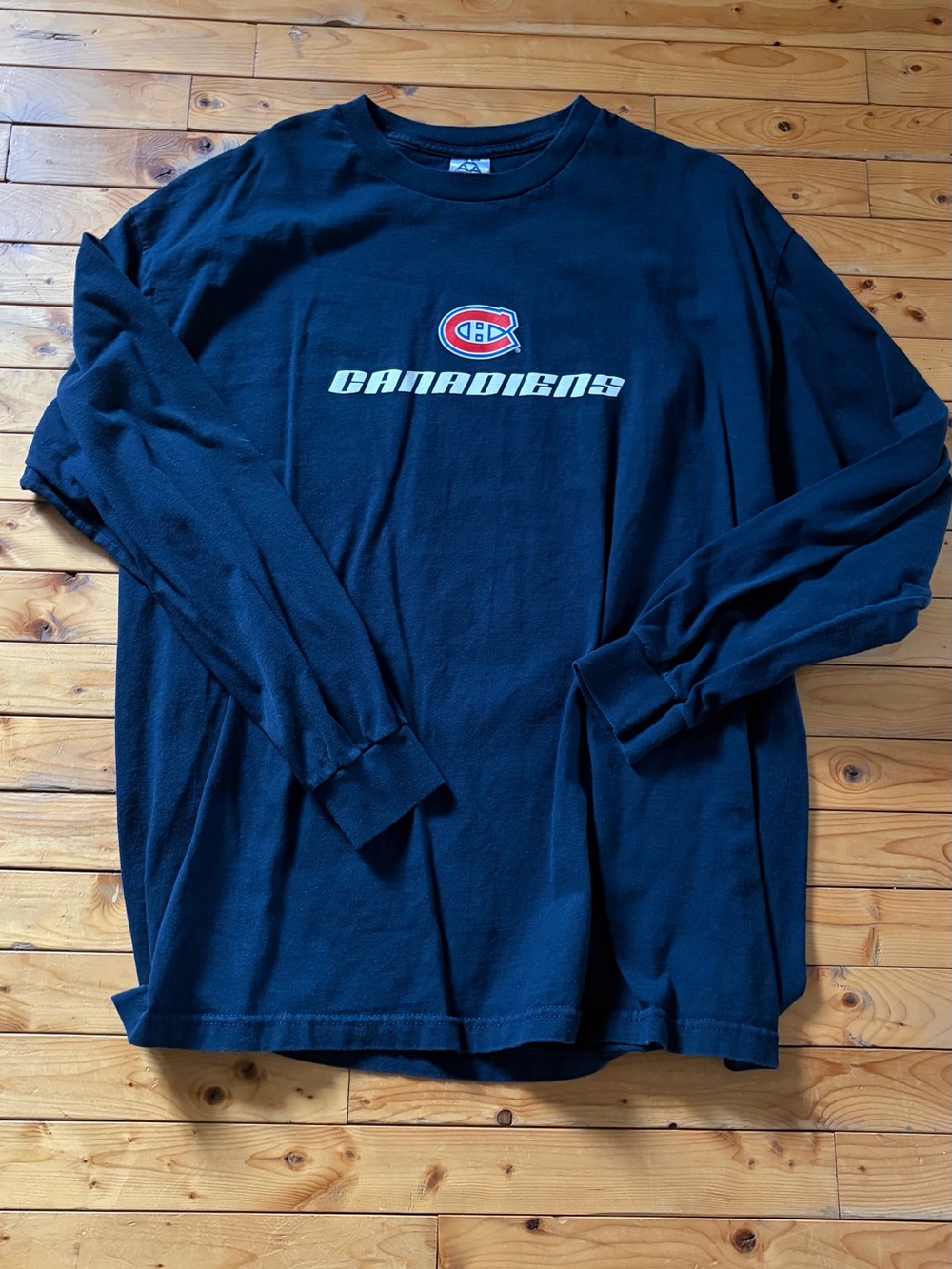 Men's Blue Canadiens Long-Sleeve Crewneck Shirt
